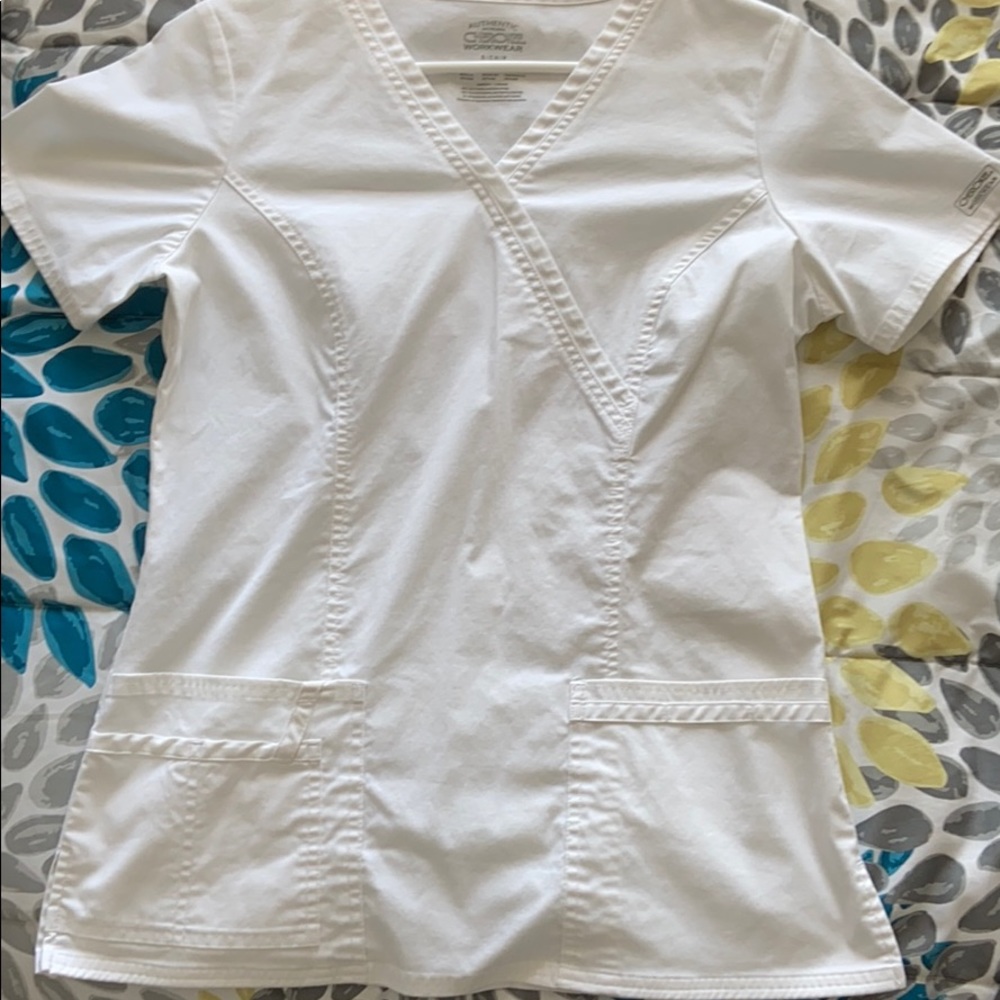 Cherokee scrub top